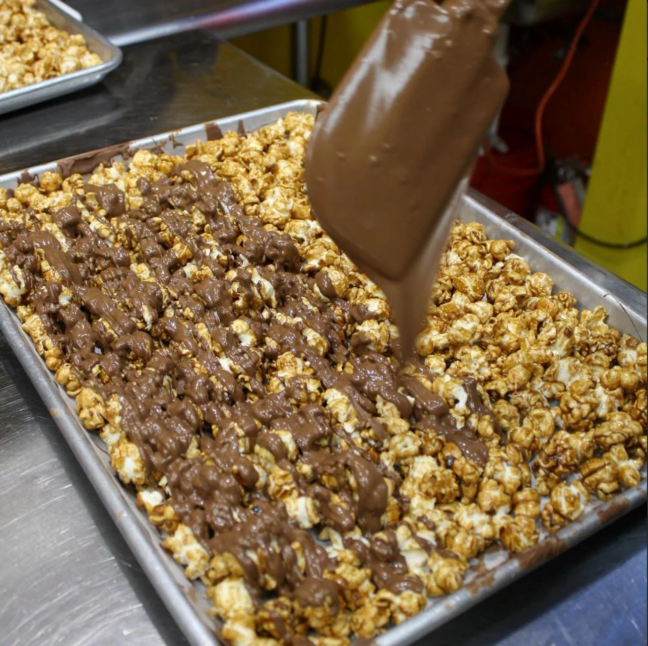 Chocolate Covered Caramel Popcorn – 24 Pack Gift Bags | Gourmet Popcorn Party Favors | Pops Corn® - Image 3